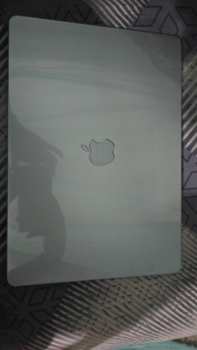 Macbook air m4 chip 15 dyum 16/512 gb Sky Blue