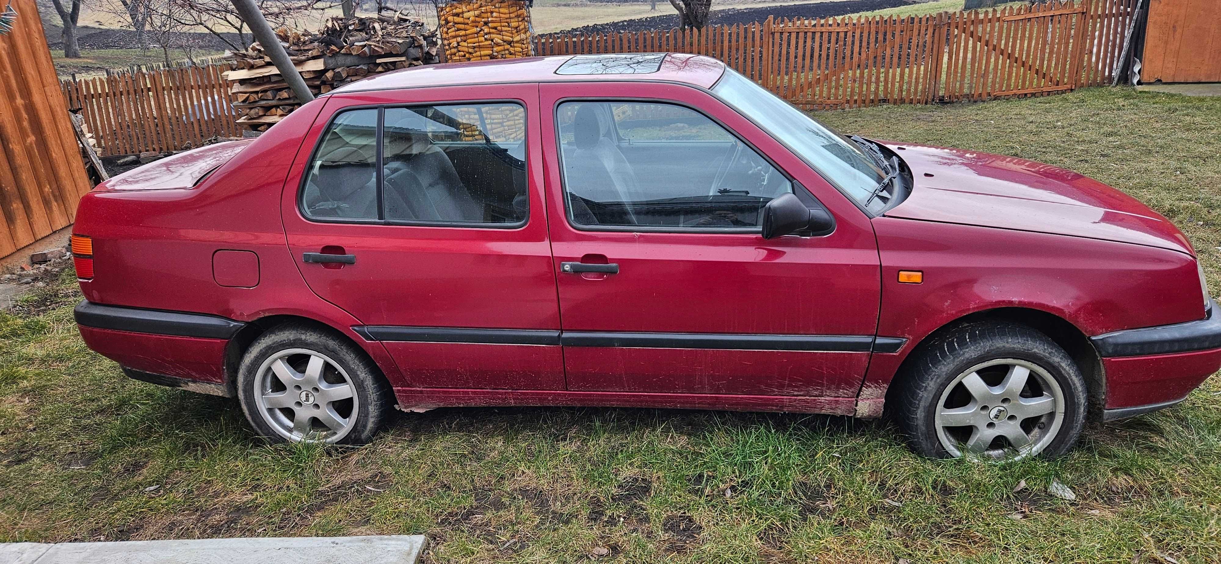 Volkswagen Vento CL VE  1.8 aspirat benzina 75cp 1995