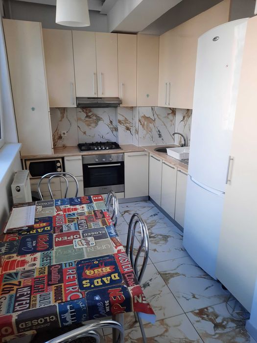 Închiriez apartament 2 camere la ARED UTA