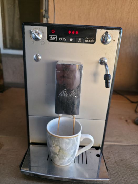 Vând aparat de cafea Melitta Caffeo Solo Perfect Milk