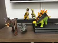 Dinozauri jucarii