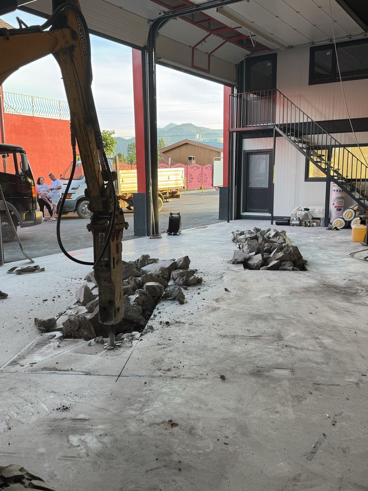 Executăm lucrări cu miniexcavator si transport basculabil