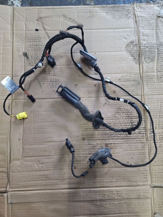 Cablaj portiera fata stanga AUDI A4 IV Avant 8K5, B8 2007 - 2015 8K0971030AD