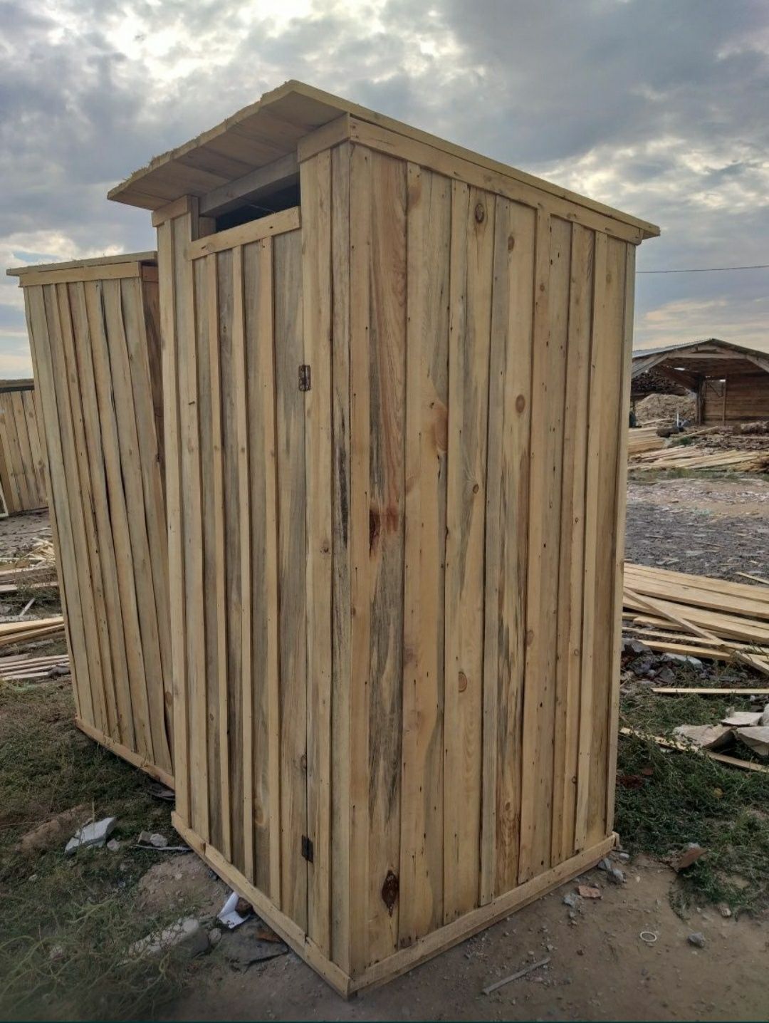 Продам деревянные туалеты