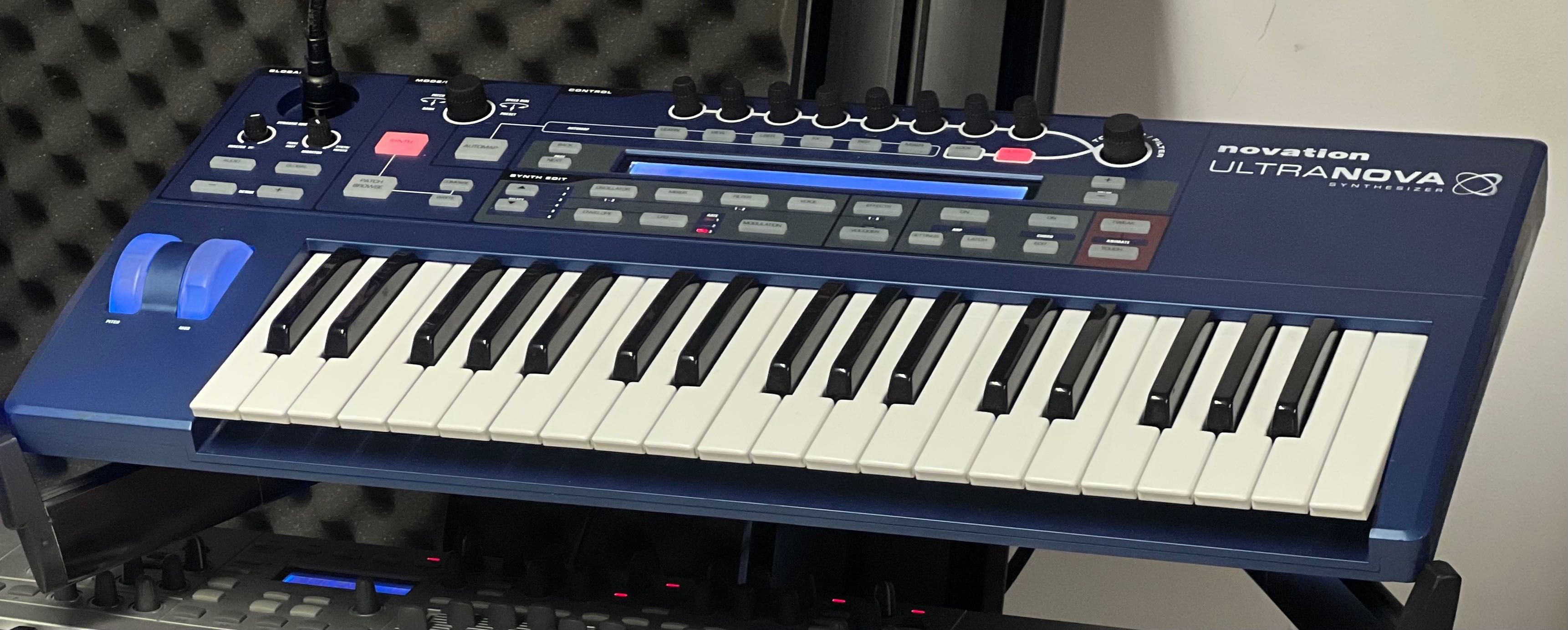 Korg, Alesis, Solton, Novation, Roland, CME UF6