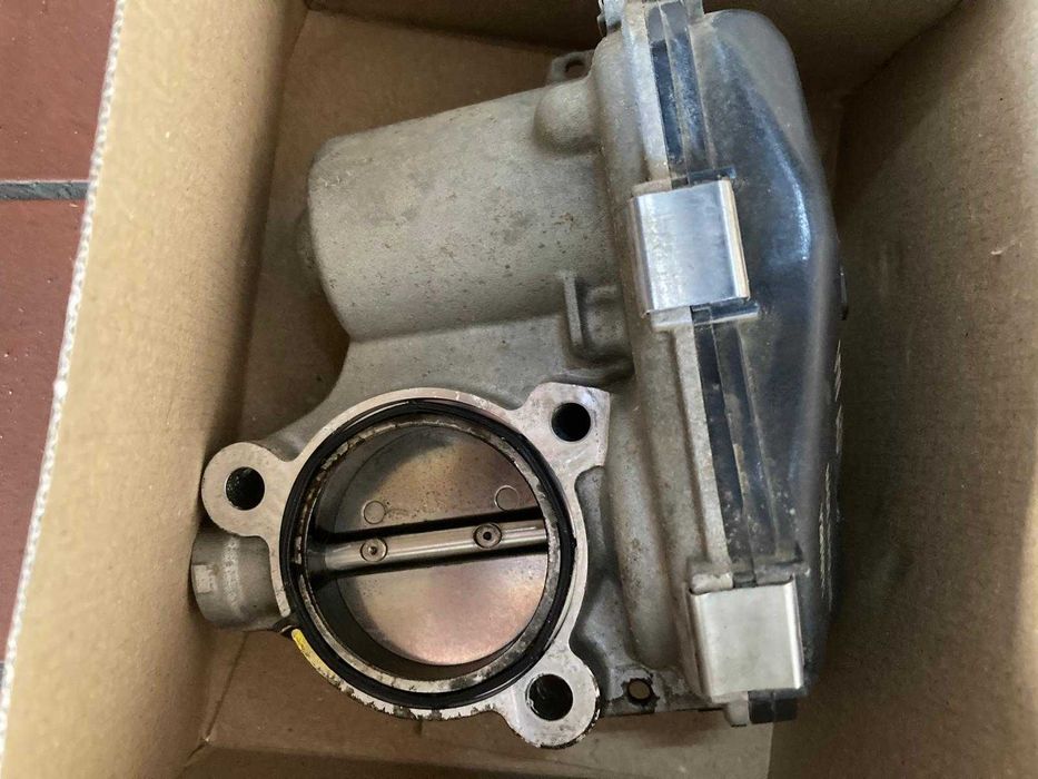 Racitor de gaze EGR cod 059131508BP + Ventil cod 059131477M Audi Q8