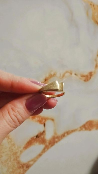 Продам золотое кольцо