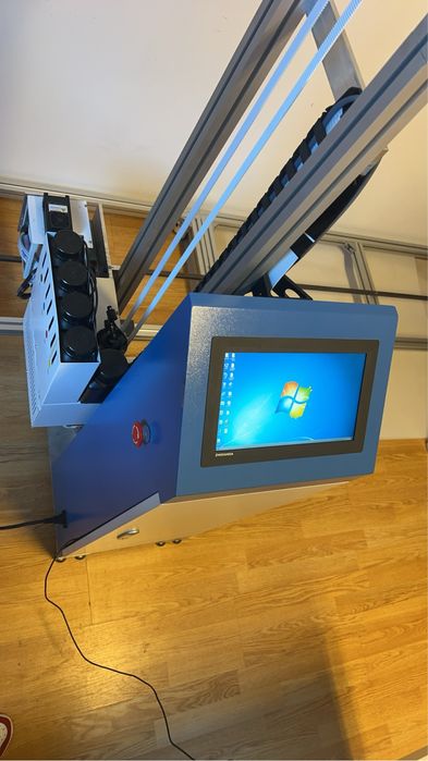 imprimanta 3D verticala perete