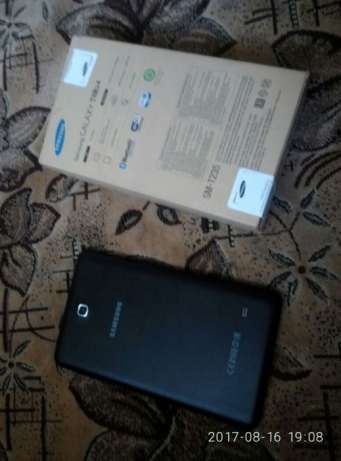 Планшет с симкартой Самсунг таб 4 ( Samsung tab 4 )