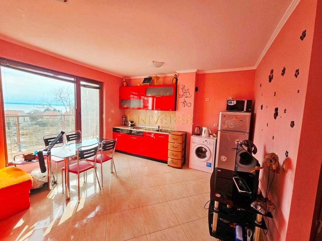 Продава се Двустаен апартамент в Свети Влас - 76 кв.м за 843 €/кв.м - Снимка #3
