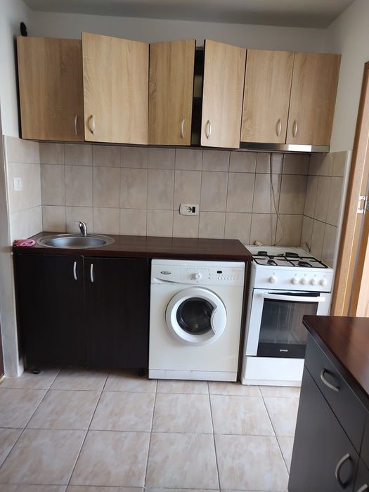 Vand garsoniera zona industriala mobilata si utilata