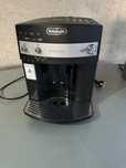 Aparate de cafea DeLonghi