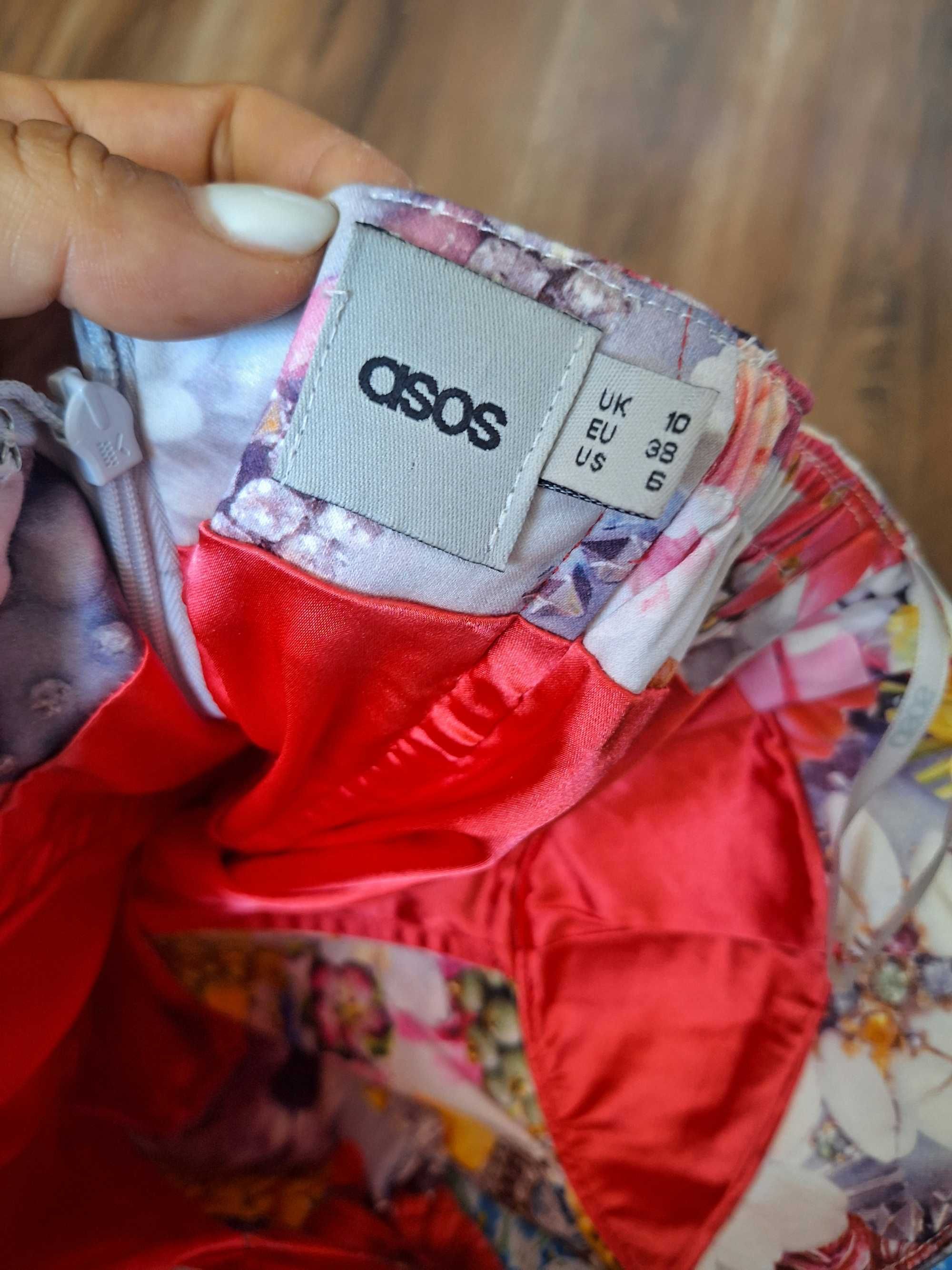 Страхотна рокля Asos на цветя