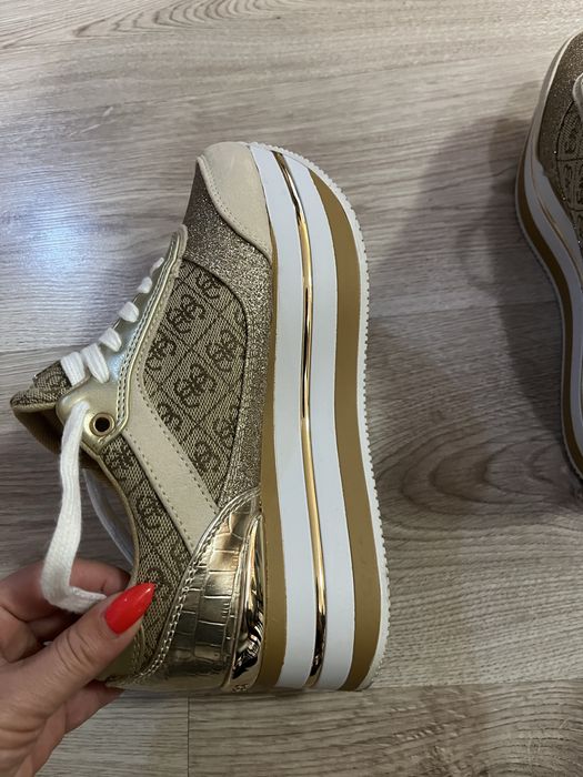 Нови Маратонки GUESS
