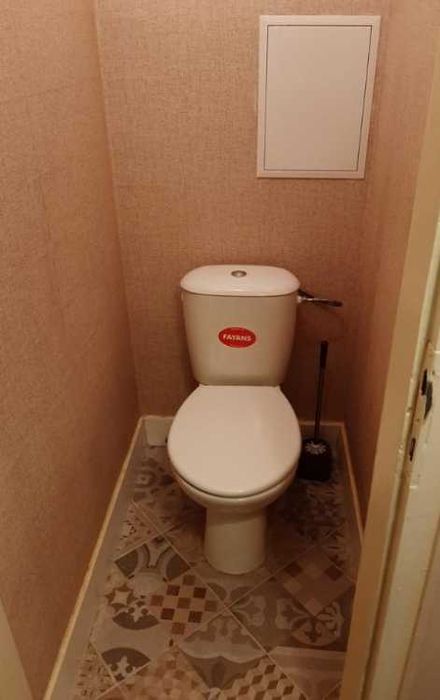 Дава се под наем Двустаен апартамент в Пловдив, Кършияка - 65 кв.м за 68000 € - Снимка #2