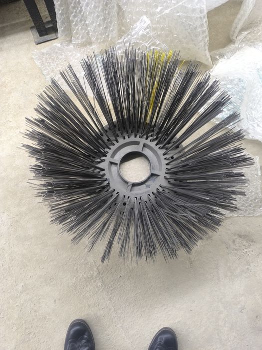 Щётка лотковая для спецтехники Меркатор КамАЗ