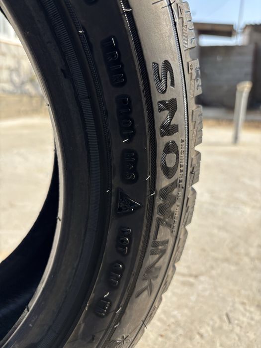 Комплект зимних шин