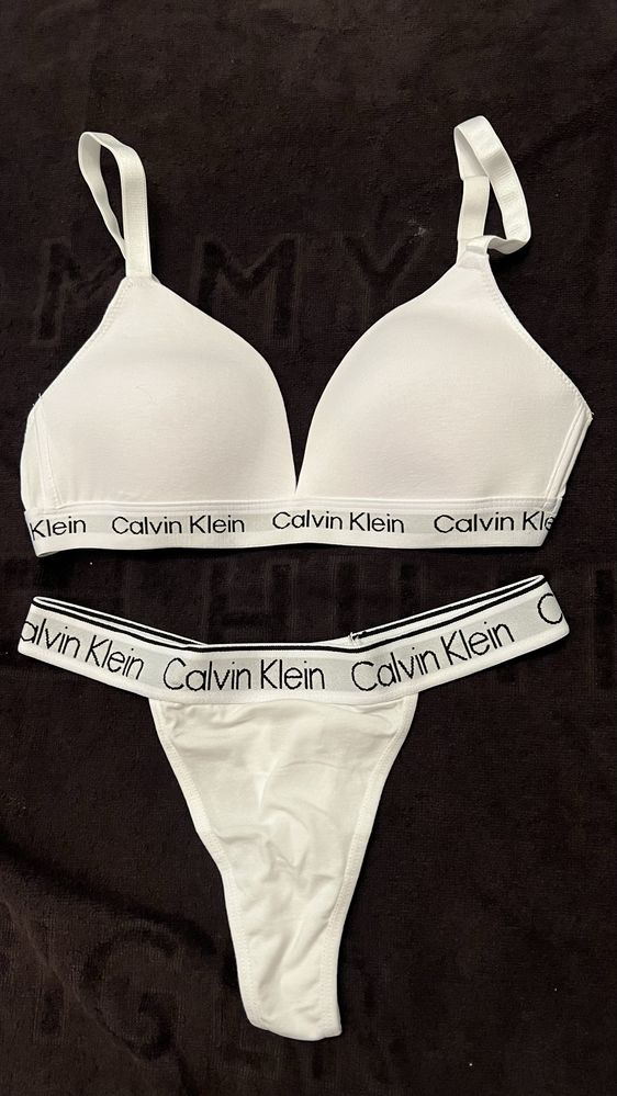 Дамско бельо Calvin Klein