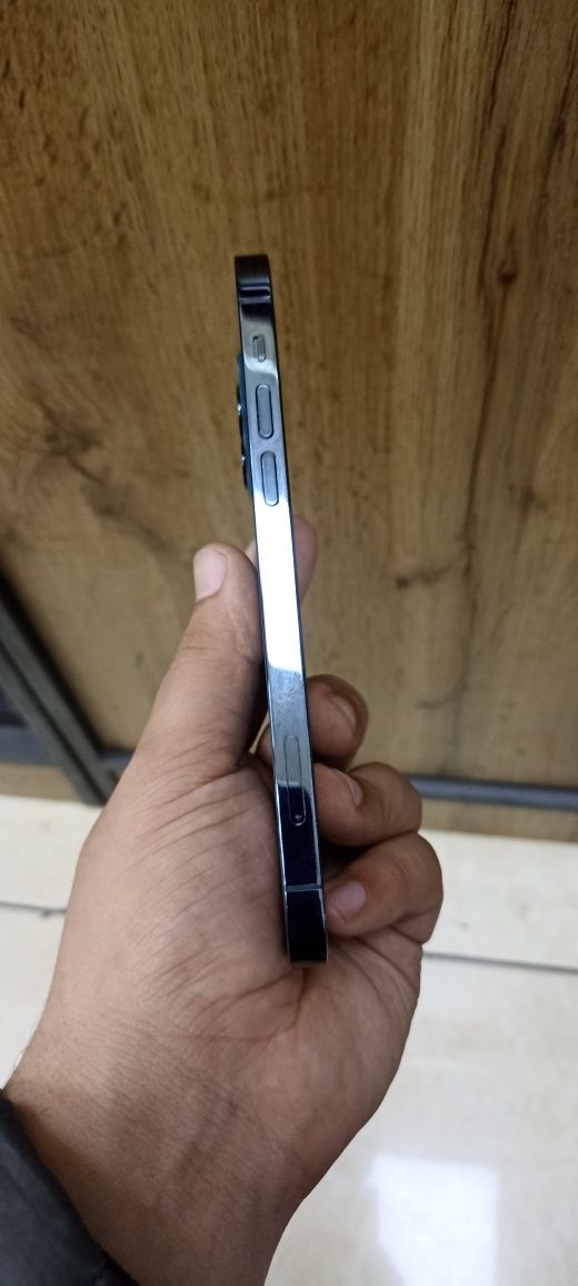 Iphone 12 pro sotiladi