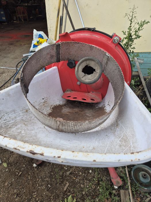 Moară cu ciocanele 380 v