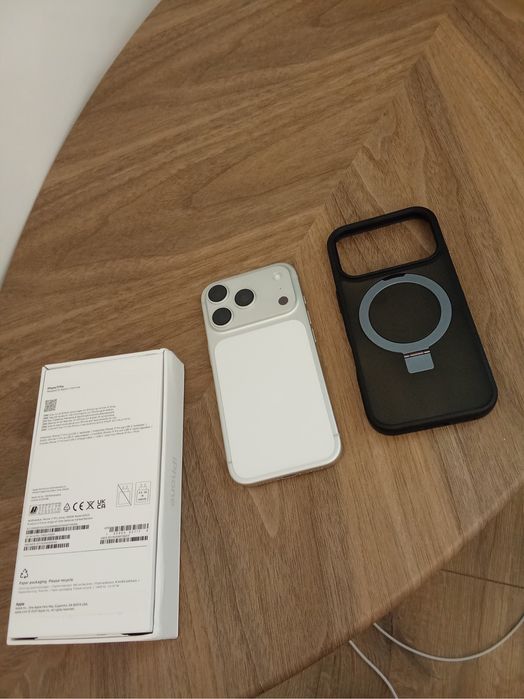 iPhone 17 pro 256 Серебристый