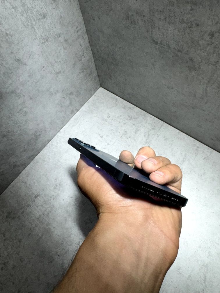 Iphone 12 pro max ideal holatda