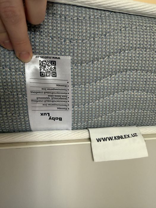 Продам 2 БУ кровати 90*190 росс. произв. + матрасы + выкатные полки