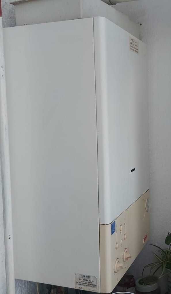 Vând Apartament 2 camere Carpați 1