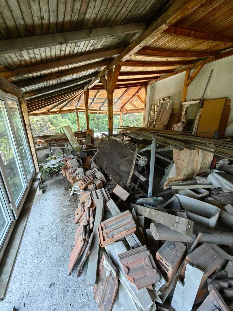 Продава се Къща в с. Кралев дол, Област Перник - 382 кв.м за 322 €/кв.м - Снимка #6