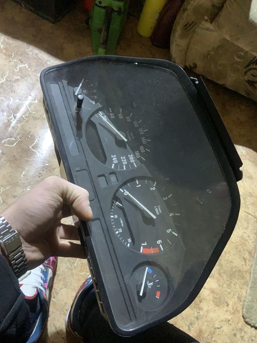 Приборка Бмв Е34