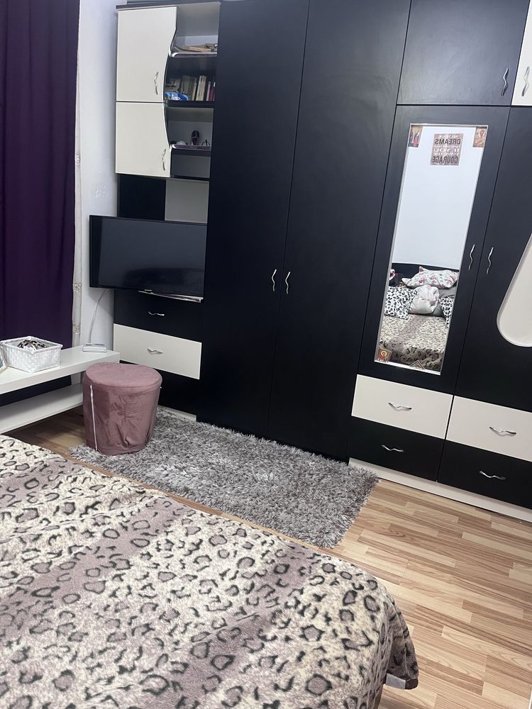 Inchiriez apartament doua camere