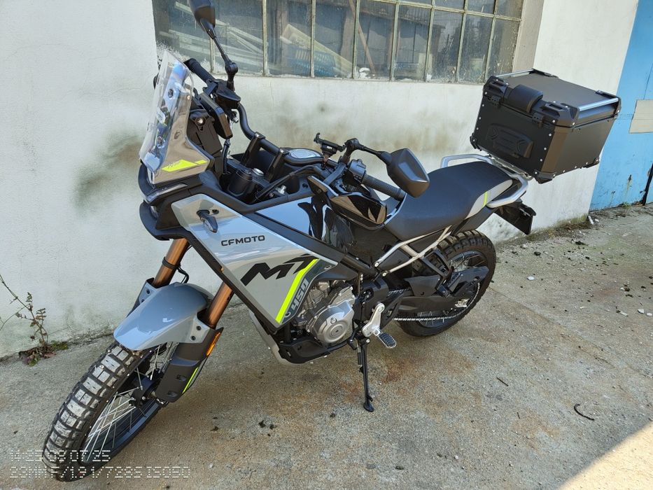 Motocicleta CF Moto 450 MT