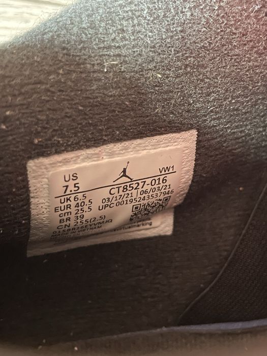 Jordan 4 Red Thunder