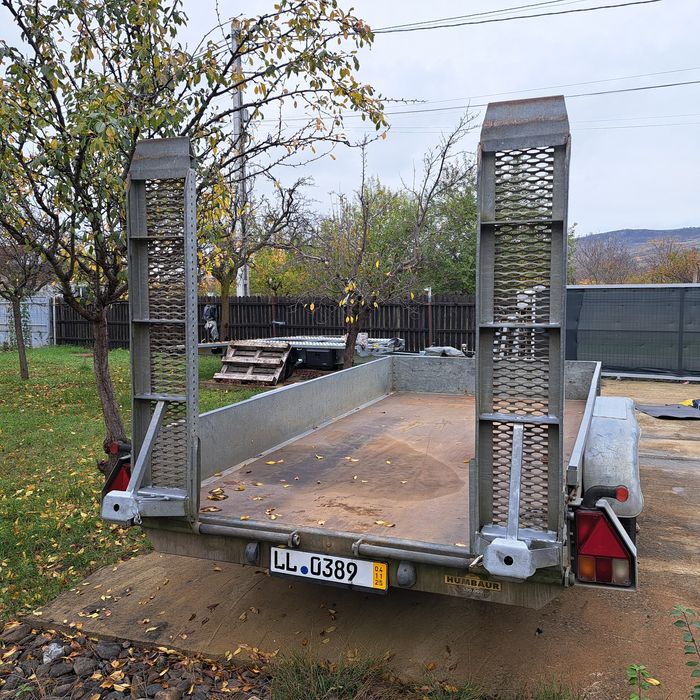 Remorca pentru utilaje  de 3,5 Tone An 04/2010 cu rampe stare perfecta