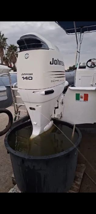 Motor Johnson 140 cp