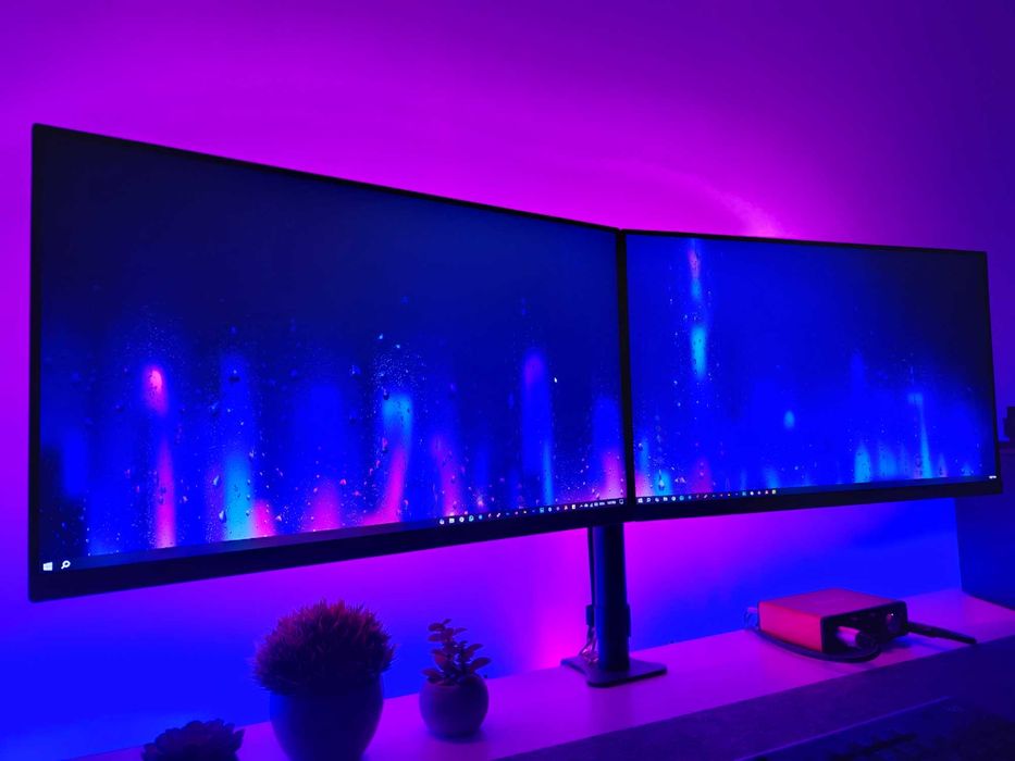 2 monitoare Samsung 24" impecabile 10/10 estetic/functional