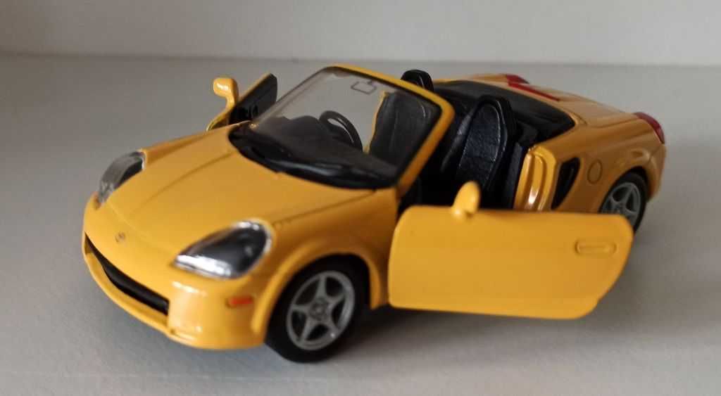 Macheta Toyota MR2 Spyder W30 2005- Welly 1/36