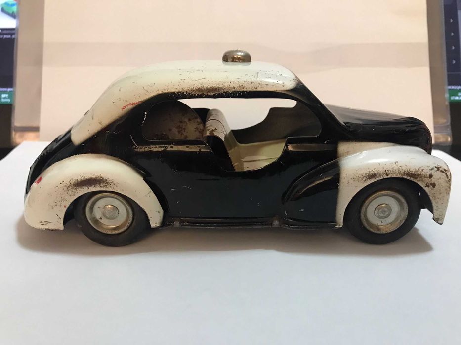 Macheta jucarie veche din tabla RARA Renault 4 CV 1958 Joustra