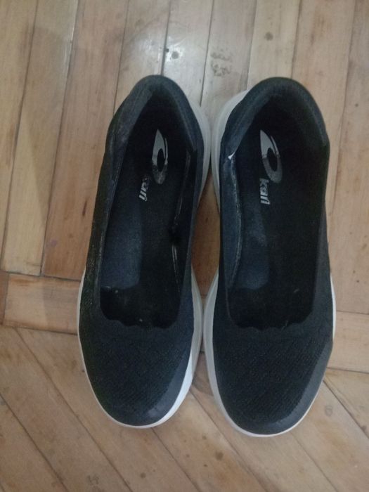 Черные слипоны европейского бренда