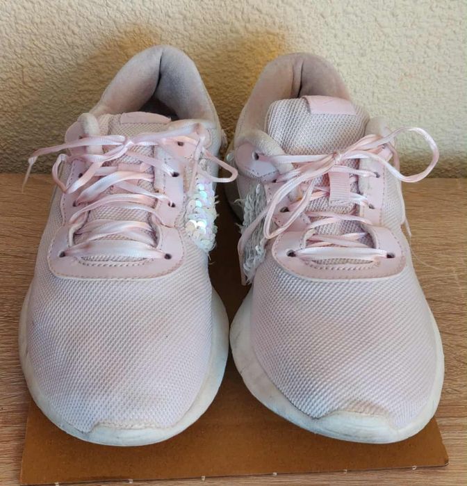 Adidași Nike Mar.37,5