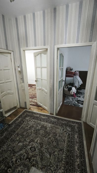 Yunusobod 11 4/1/4 sredniy remont