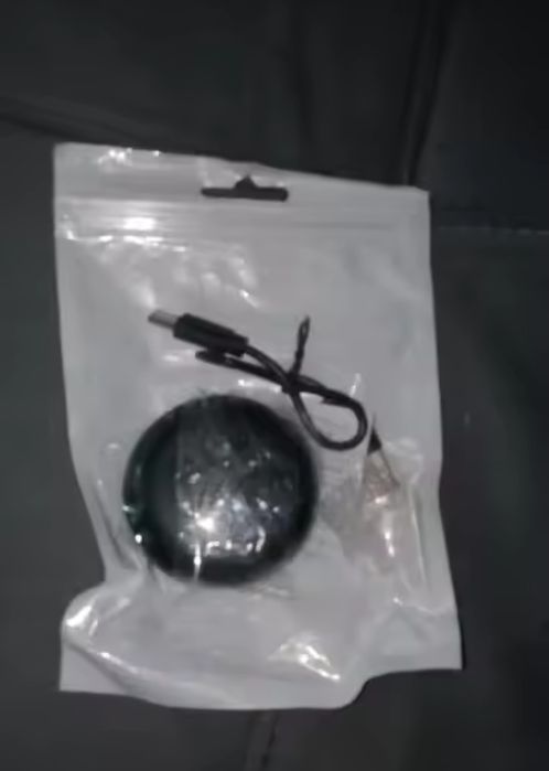 Продавам блутут слушалки