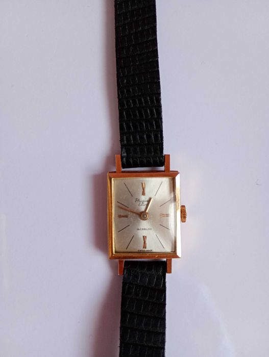 Vând ceas dama de aur 18 k PHIGIED EXTRA ,,sviss made.