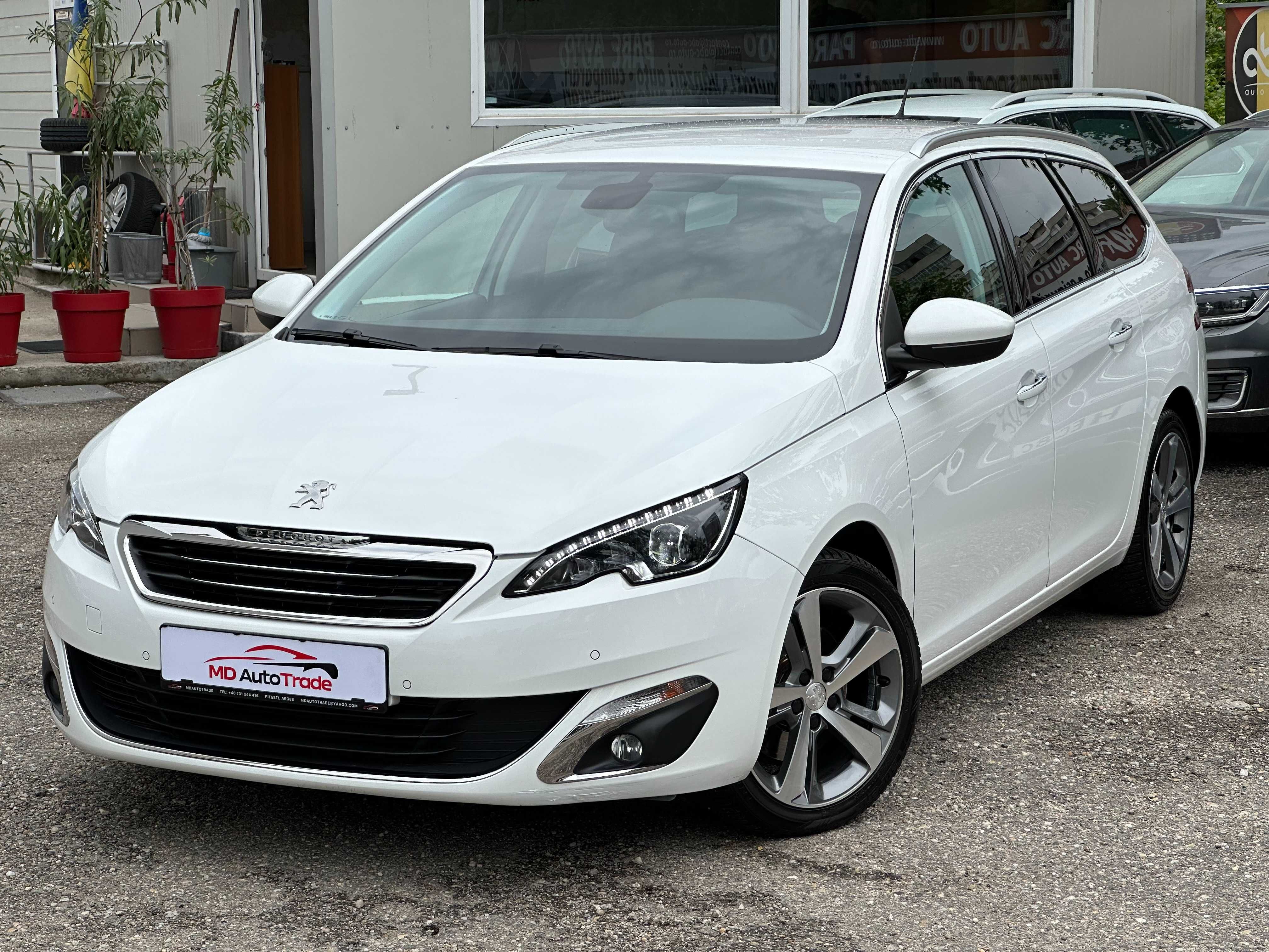 Peugeot 308 Allure / Distronic / Navi / RATE TBI Bank / Full LED