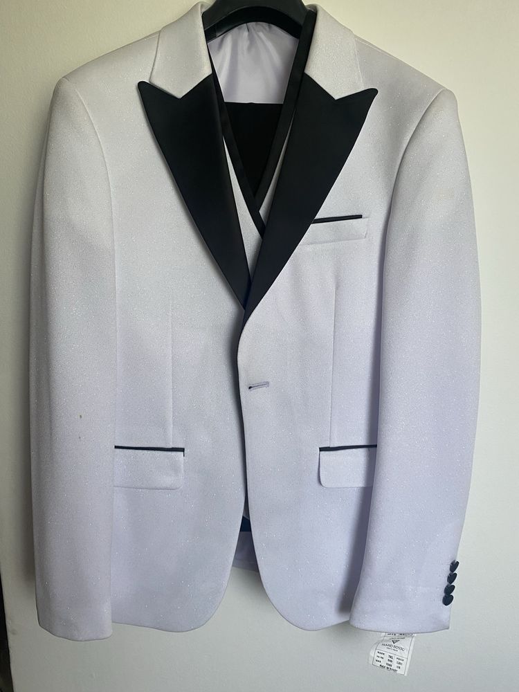 Se vinde costum cununie civila/nunta