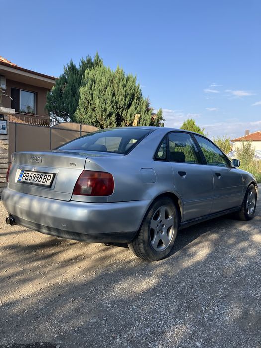 Продава се AUDI A4 1.8T