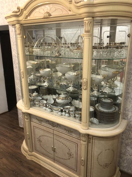 Продам мебель для гостиной 180000 т. Торг