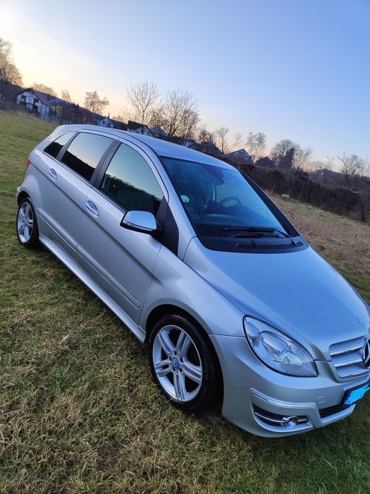 Mercedes Benz clasa B 200