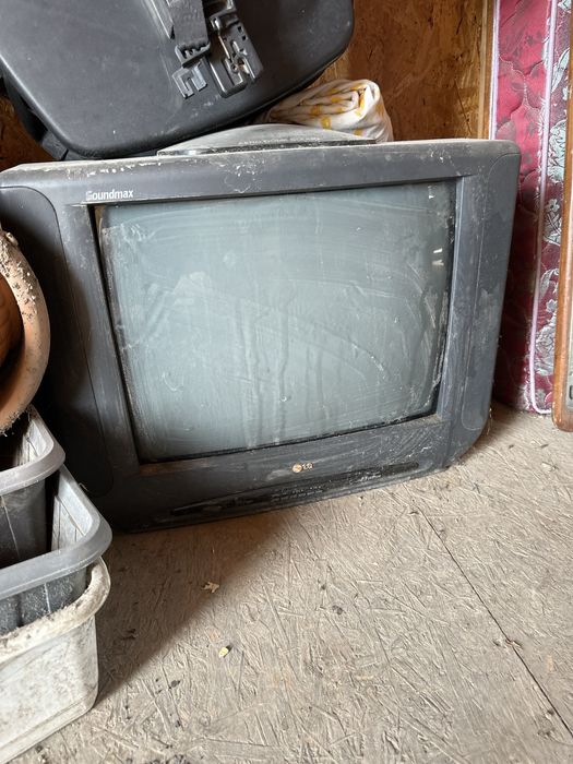 Продаю телевизор