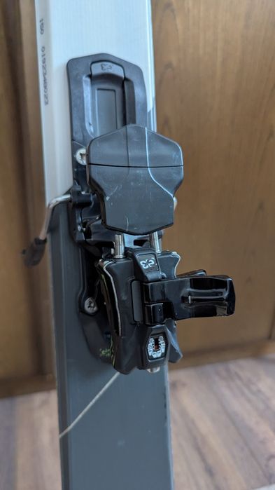 Schiuri de tură Volkl VTA 80